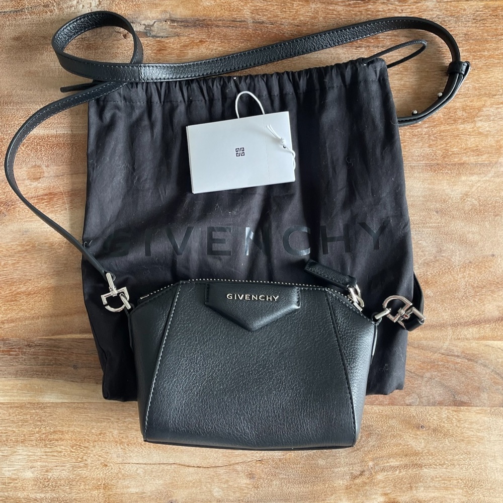 Givenchy Nano Antigona Black